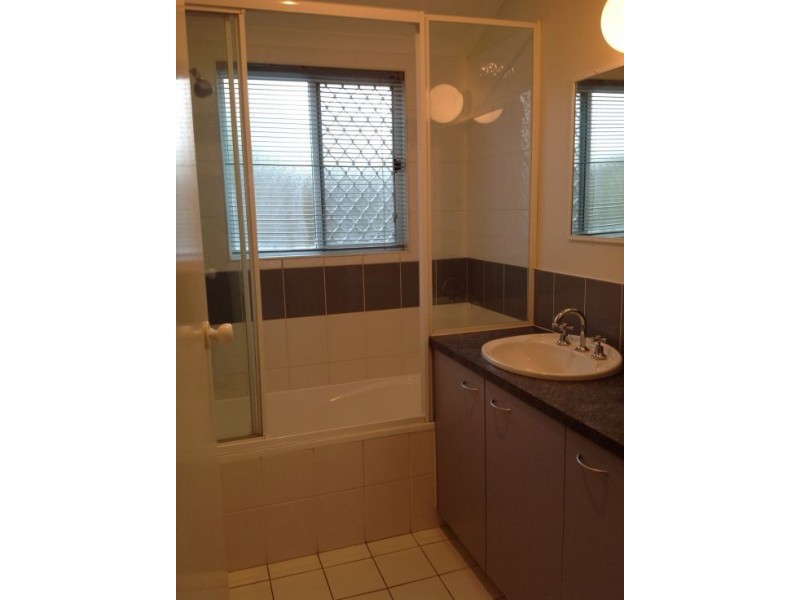 2/11 Doolong Road, Kawungan QLD 4655