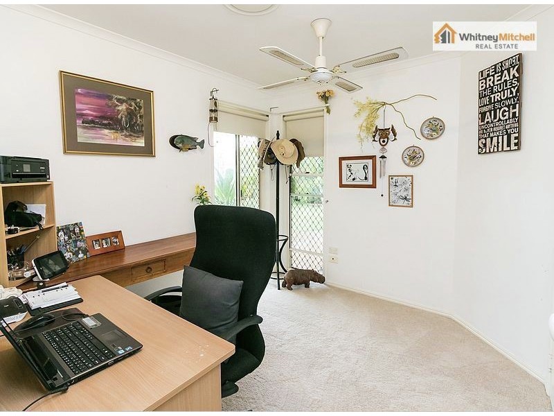 16 Banks Court, Torquay QLD 4655