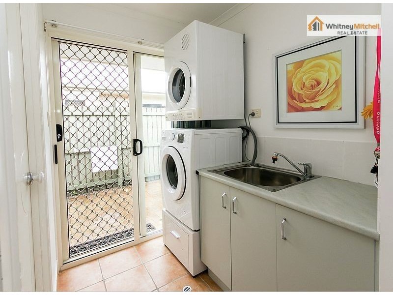 16 Banks Court, Torquay QLD 4655