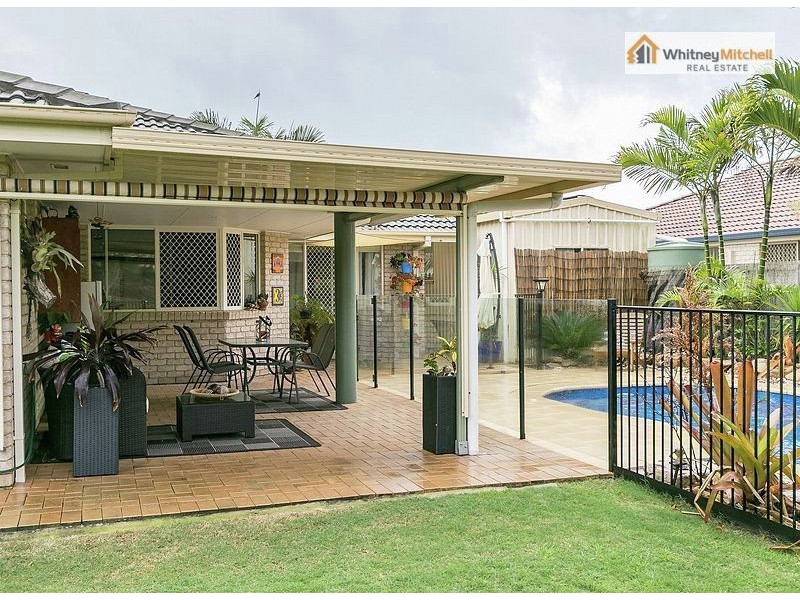 16 Banks Court, Torquay QLD 4655