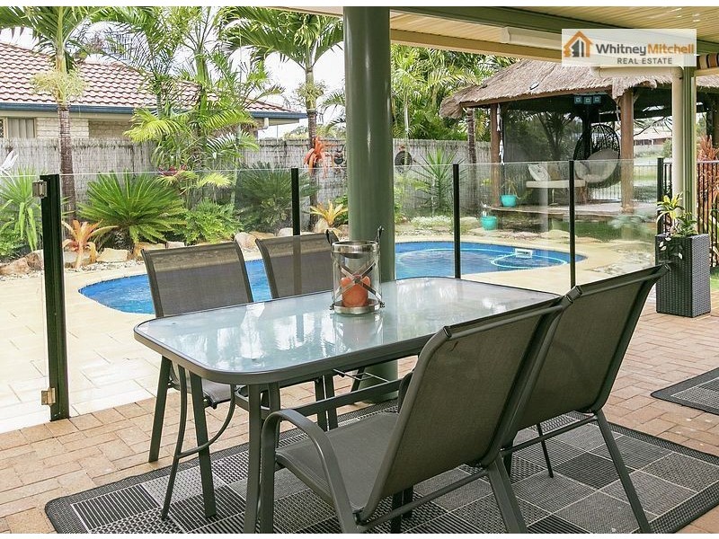 16 Banks Court, Torquay QLD 4655