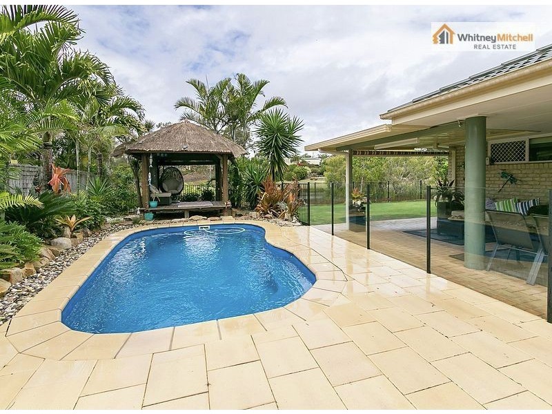 16 Banks Court, Torquay QLD 4655