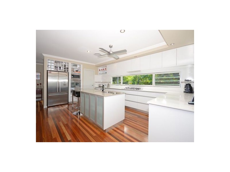 8 Sempfs Road, Dundowran Beach QLD 4655