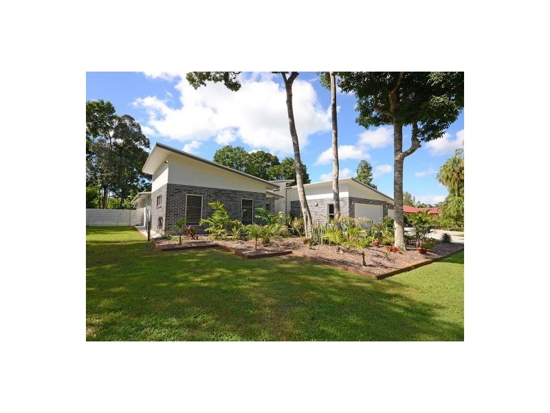 8 Sempfs Road, Dundowran Beach QLD 4655