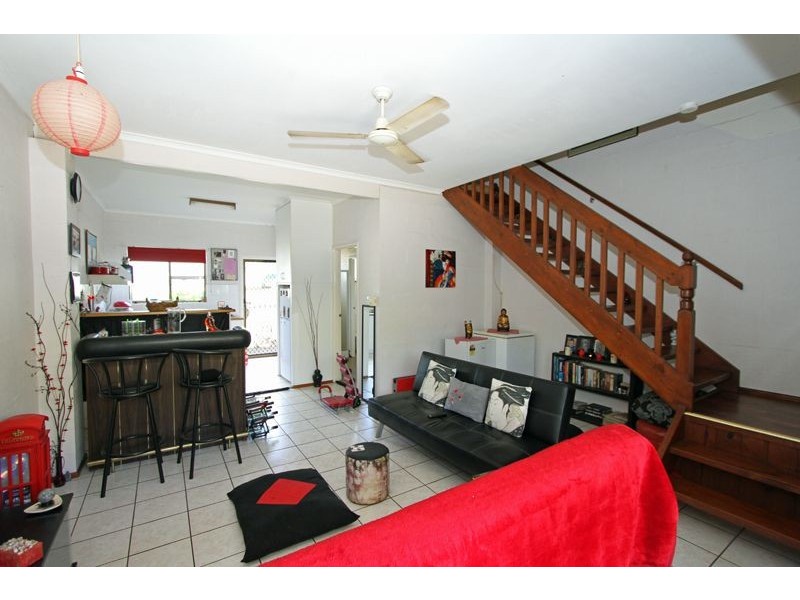 4/445 Esplanade, Torquay QLD 4655