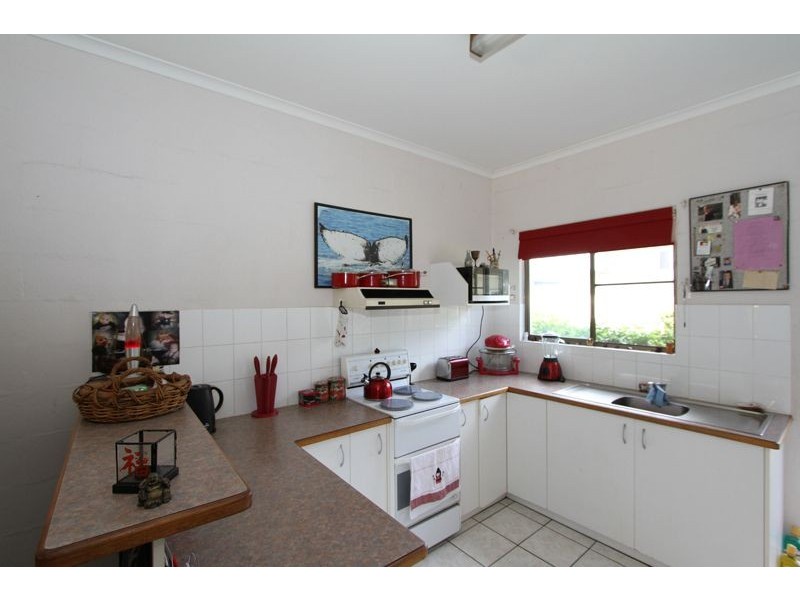 4/445 Esplanade, Torquay QLD 4655