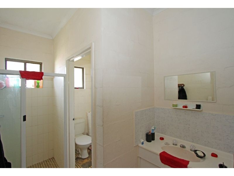 4/445 Esplanade, Torquay QLD 4655