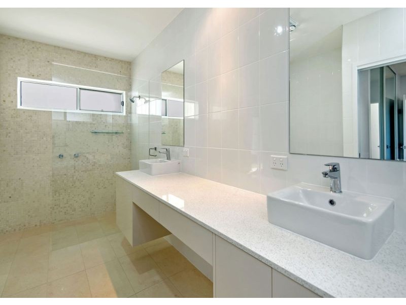 63 Royal Drive, Kawungan QLD 4655