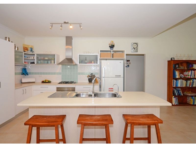 3 Jasmine Court, Dundowran Beach QLD 4655