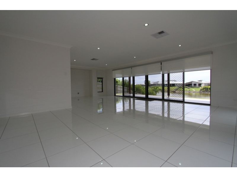 43 Endeavour Way, Eli Waters QLD 4655