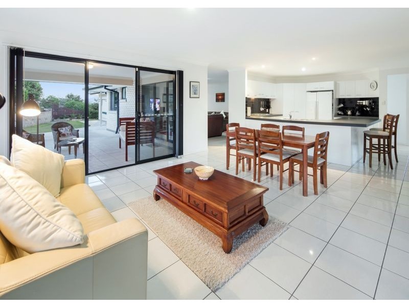 22 Jasmine Court, Dundowran Beach QLD 4655