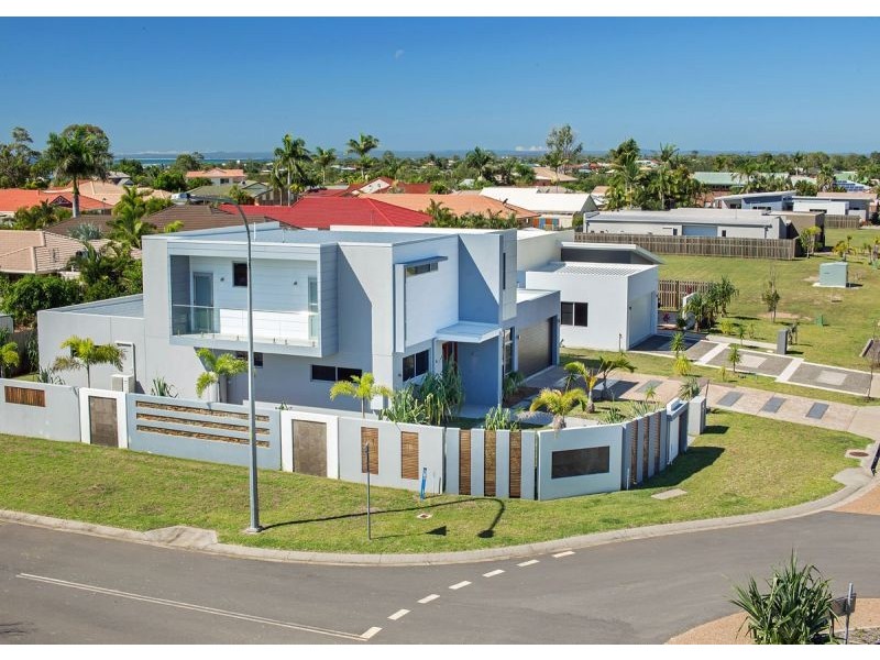 16 Davis Drive, Kawungan QLD 4655