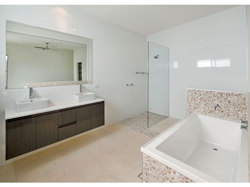 57 Royal Drive, Kawungan QLD 4655