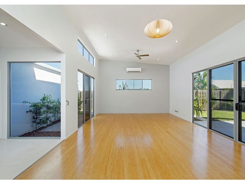 51 Royal Drive, Kawungan QLD 4655