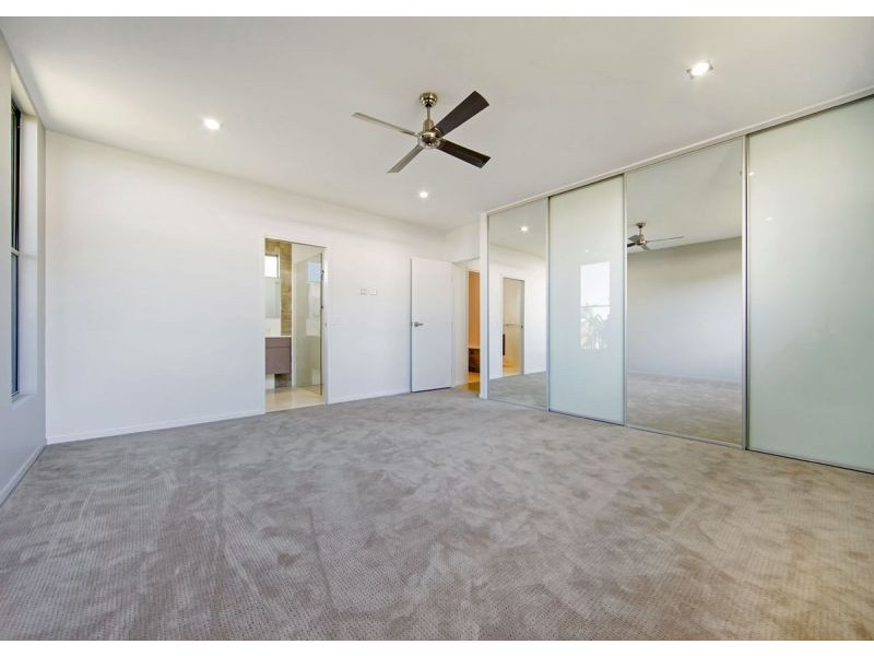 51 Royal Drive, Kawungan QLD 4655