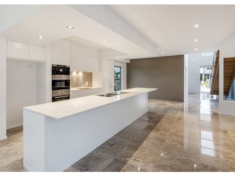 18 Davis Drive, Kawungan QLD 4655