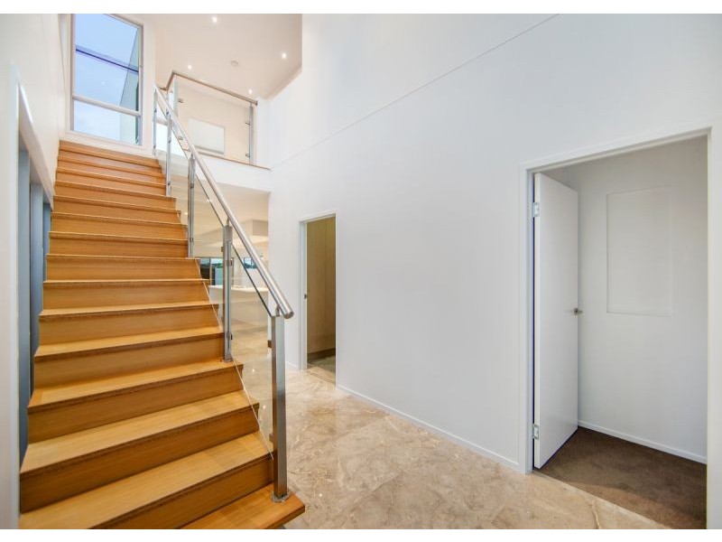 18 Davis Drive, Kawungan QLD 4655