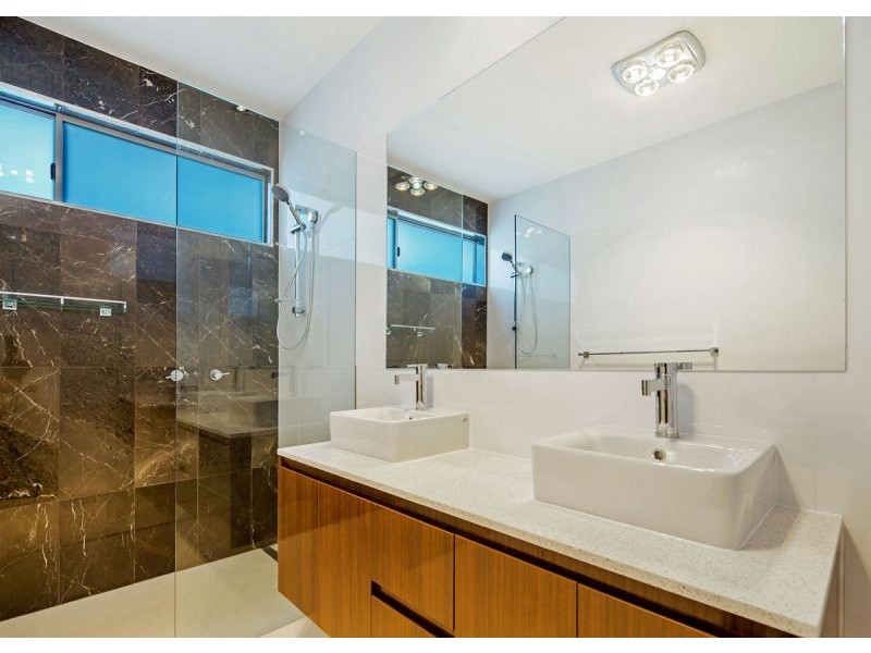 64 Royal Drive, Kawungan QLD 4655