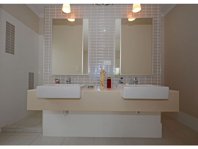 19 Harmony Avenue, Urraween QLD 4655