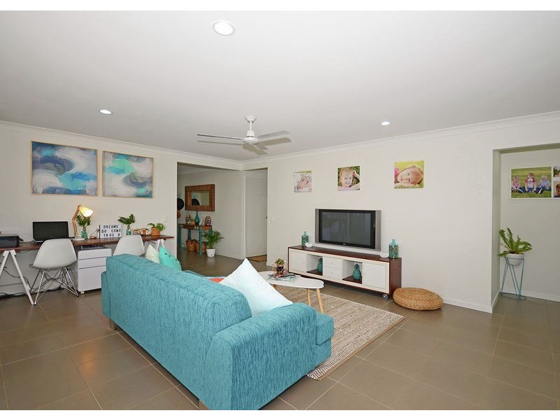24 Oxley Circuit, Urraween QLD 4655