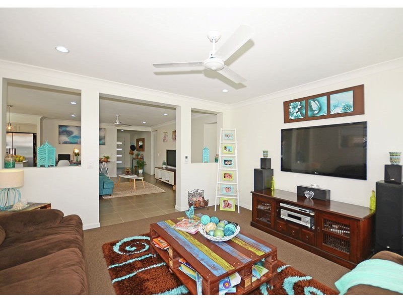 24 Oxley Circuit, Urraween QLD 4655