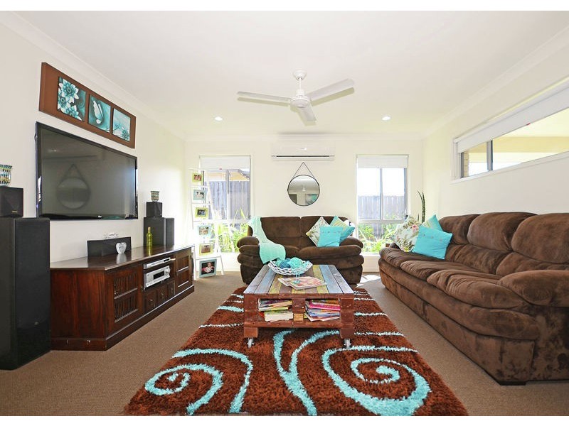 24 Oxley Circuit, Urraween QLD 4655