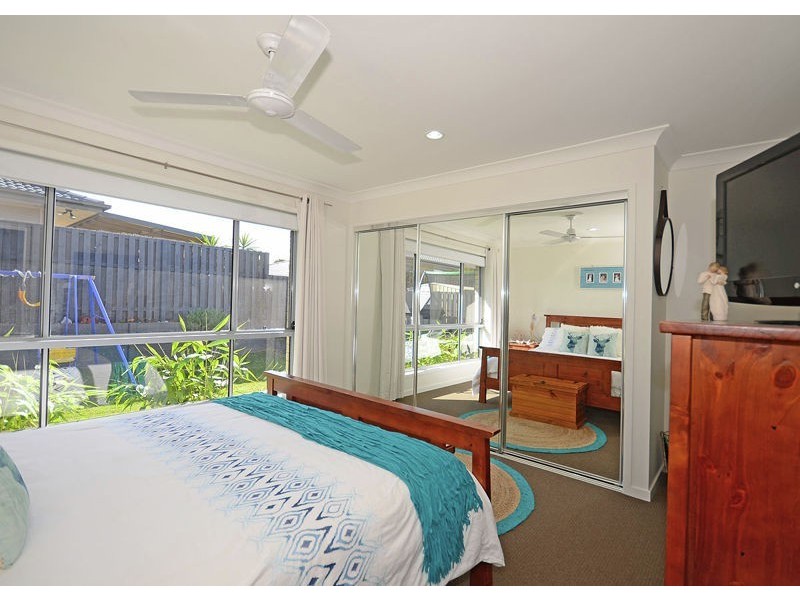 24 Oxley Circuit, Urraween QLD 4655