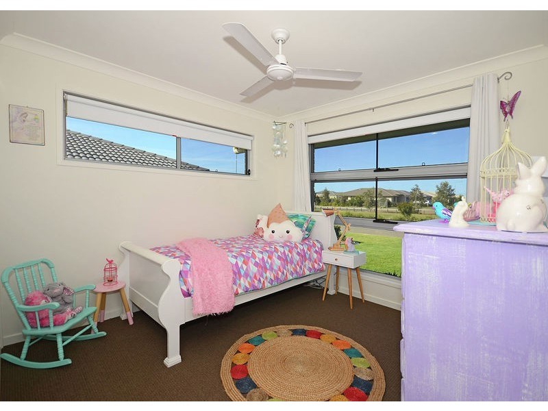 24 Oxley Circuit, Urraween QLD 4655
