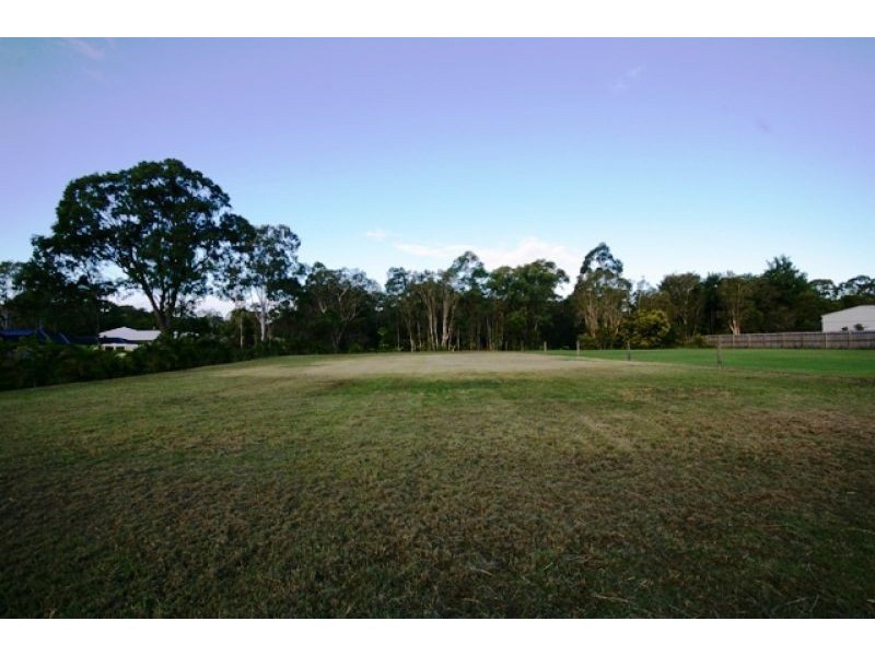 48 Hughes Road, Urangan QLD 4655