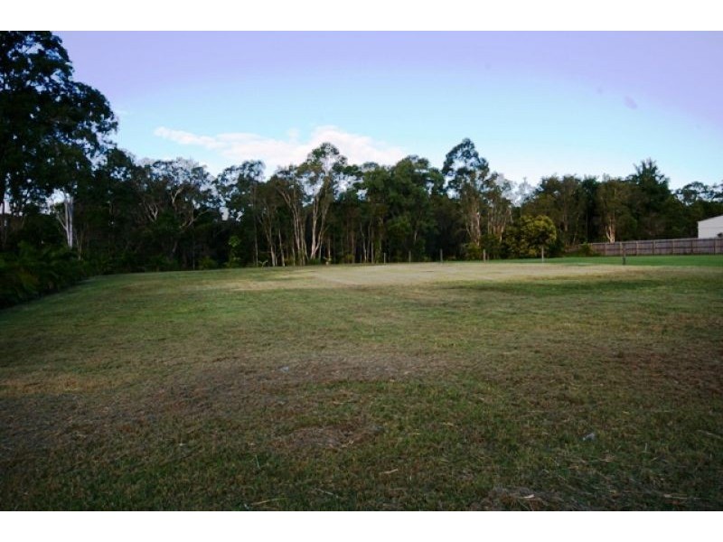 48 Hughes Road, Urangan QLD 4655