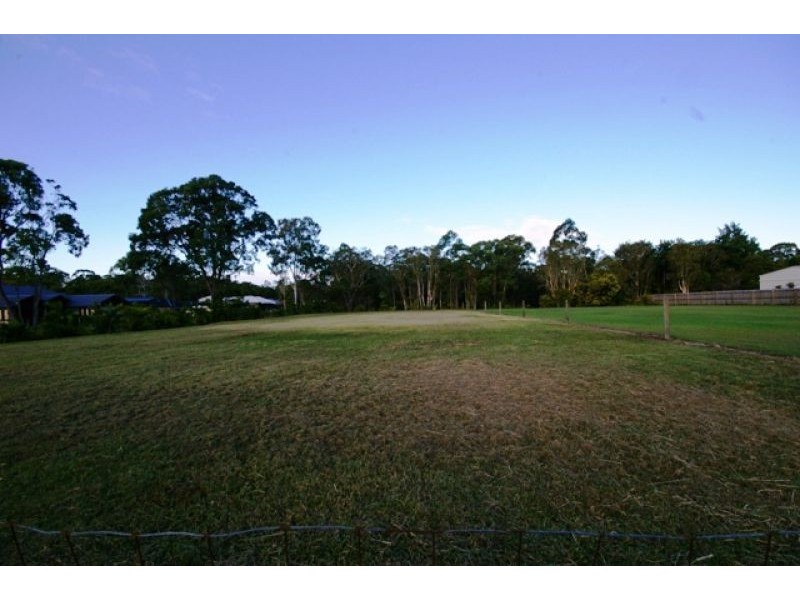 48 Hughes Road, Urangan QLD 4655