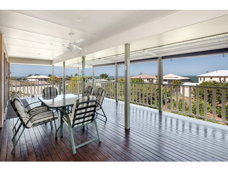 9 Bell Street, Point Vernon QLD 4655