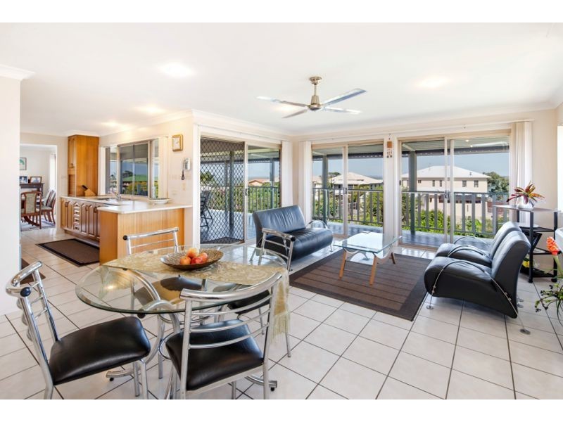 9 Bell Street, Point Vernon QLD 4655