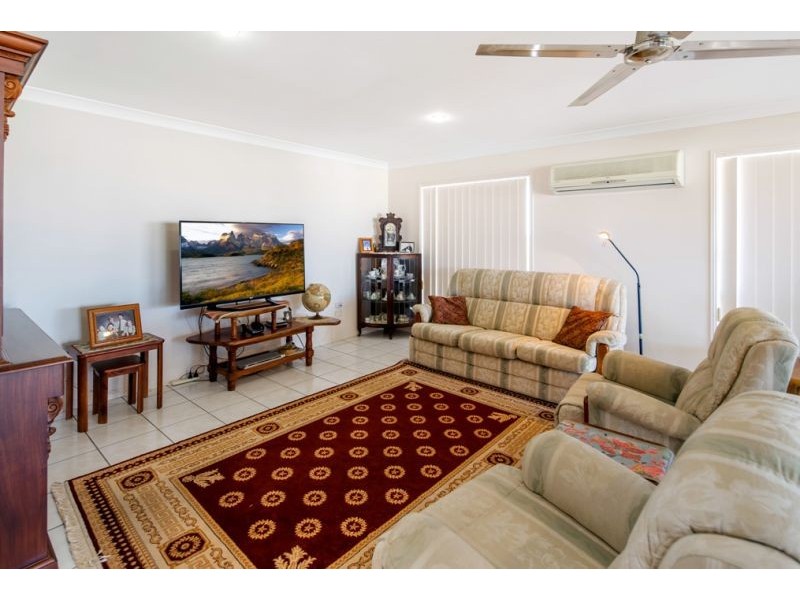 9 Bell Street, Point Vernon QLD 4655