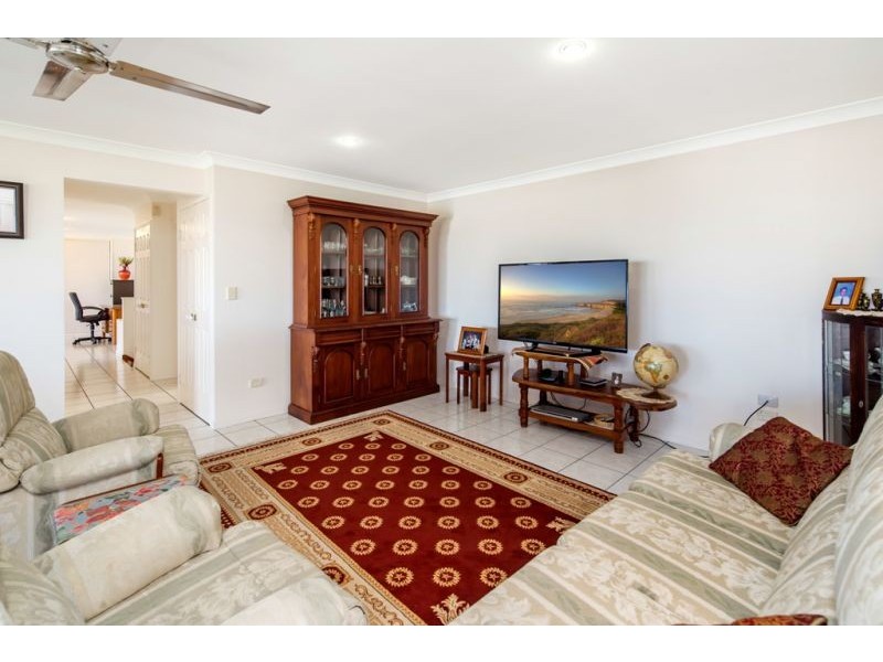 9 Bell Street, Point Vernon QLD 4655