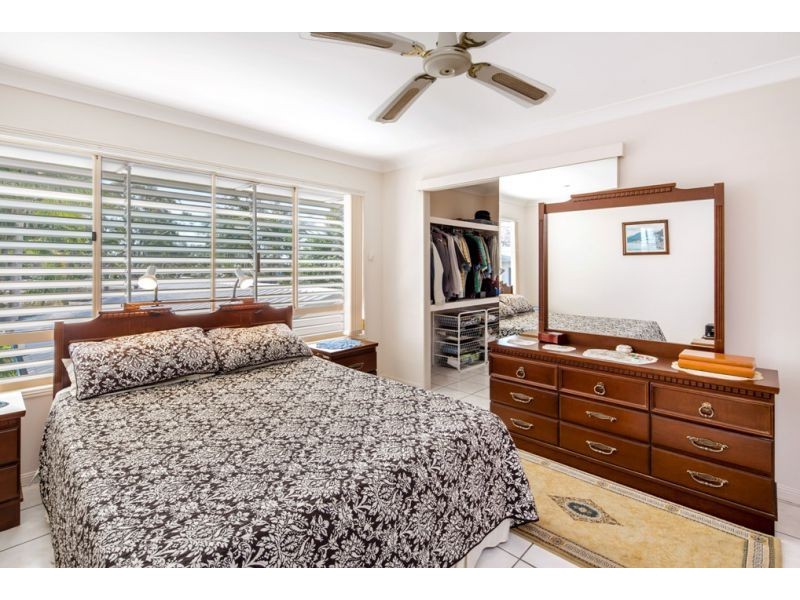 9 Bell Street, Point Vernon QLD 4655