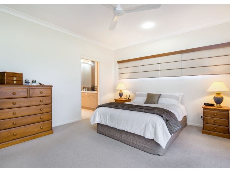 24 Turrum Street, Scarness QLD 4655