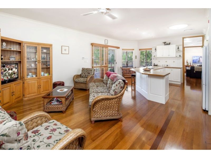 17 Sandalwood Drive, Wondunna QLD 4655