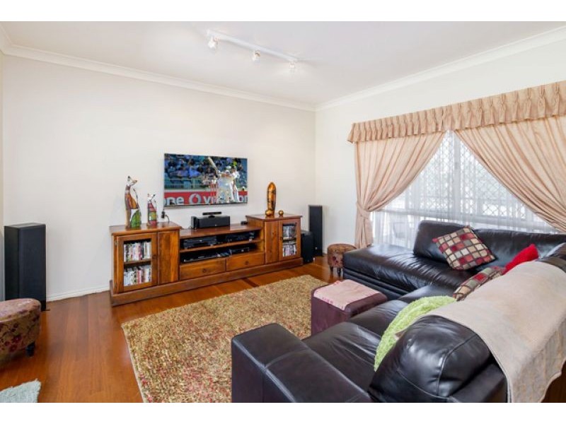 17 Sandalwood Drive, Wondunna QLD 4655