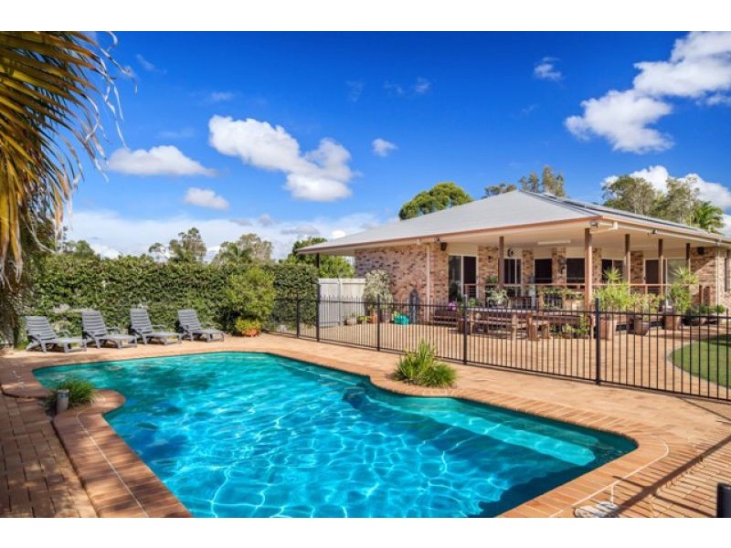 17 Sandalwood Drive, Wondunna QLD 4655