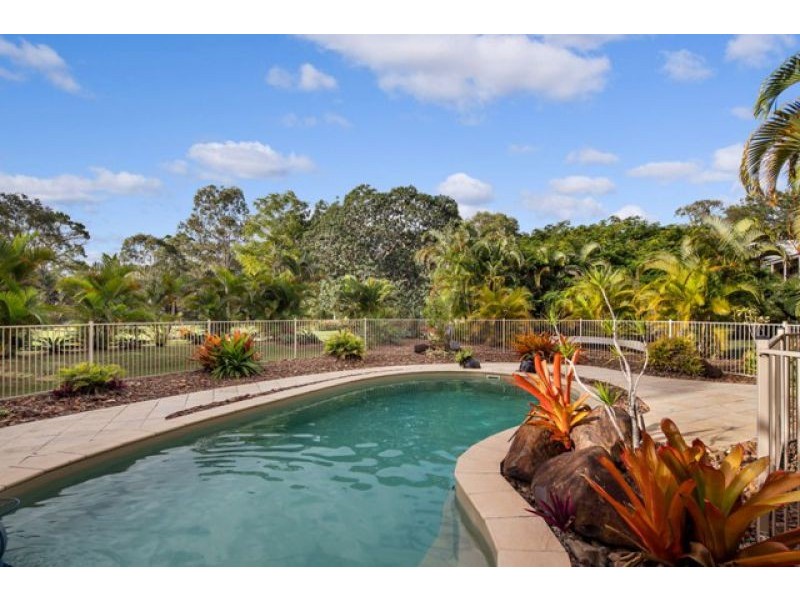 4 Meadow Drive, Dundowran Beach QLD 4655