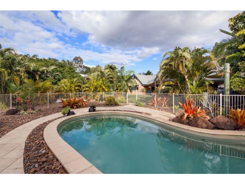 4 Meadow Drive, Dundowran Beach QLD 4655