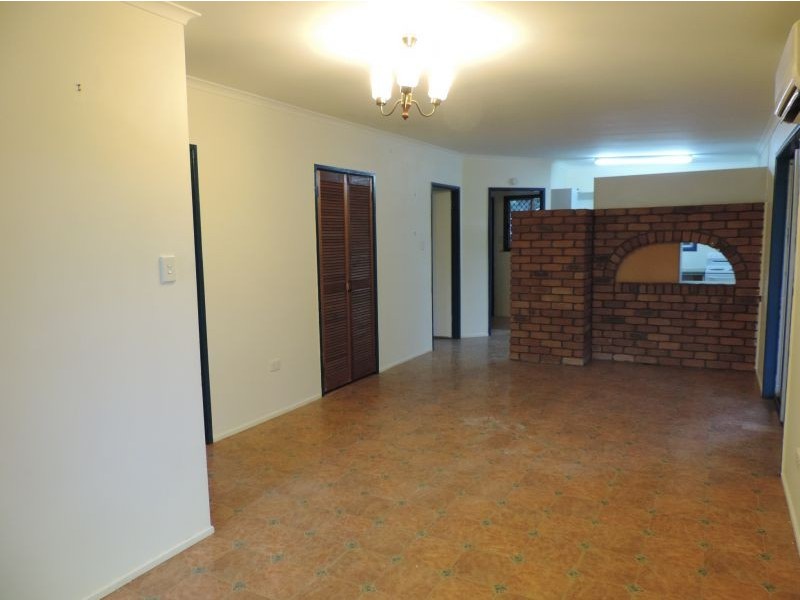 84 Crawford, Dundowran QLD 4655