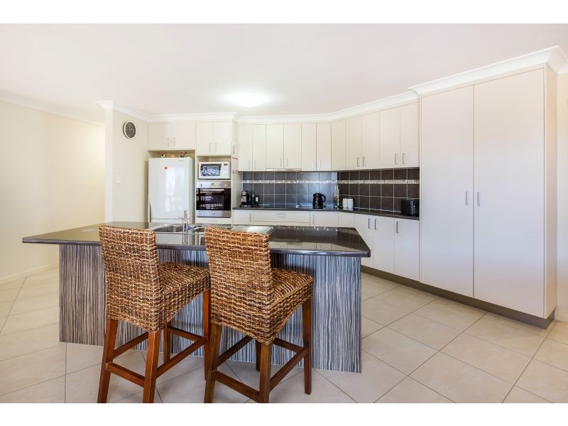 3 Bayridge Heights Drive, Nikenbah QLD 4655