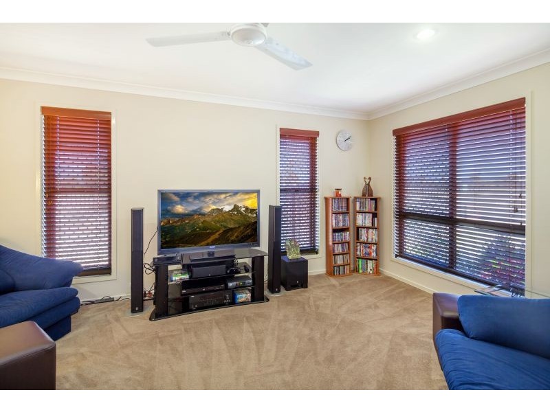 3 Bayridge Heights Drive, Nikenbah QLD 4655