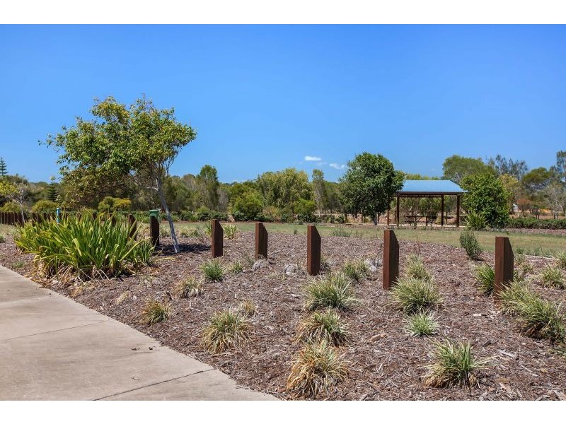 3 Bayridge Heights Drive, Nikenbah QLD 4655
