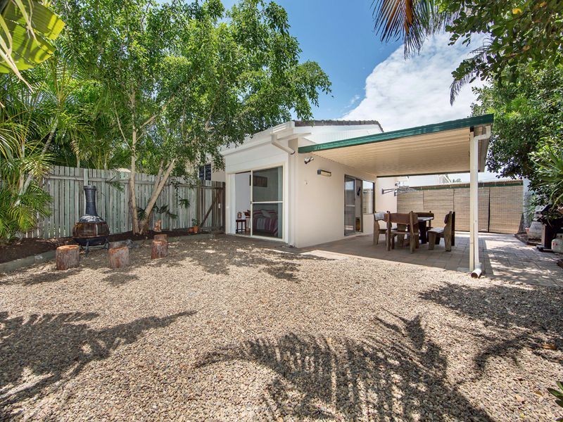 5 Margaret, Urangan QLD 4655