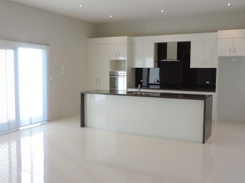 5 Bounty Circuit, Eli Waters QLD 4655