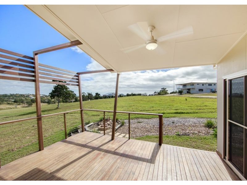 8 Hummock View Drive, Craignish QLD 4655