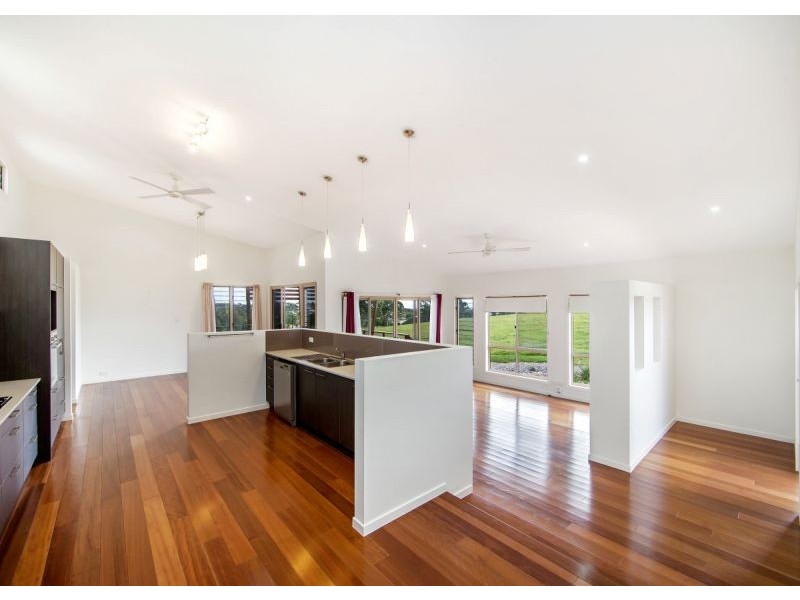 8 Hummock View Drive, Craignish QLD 4655